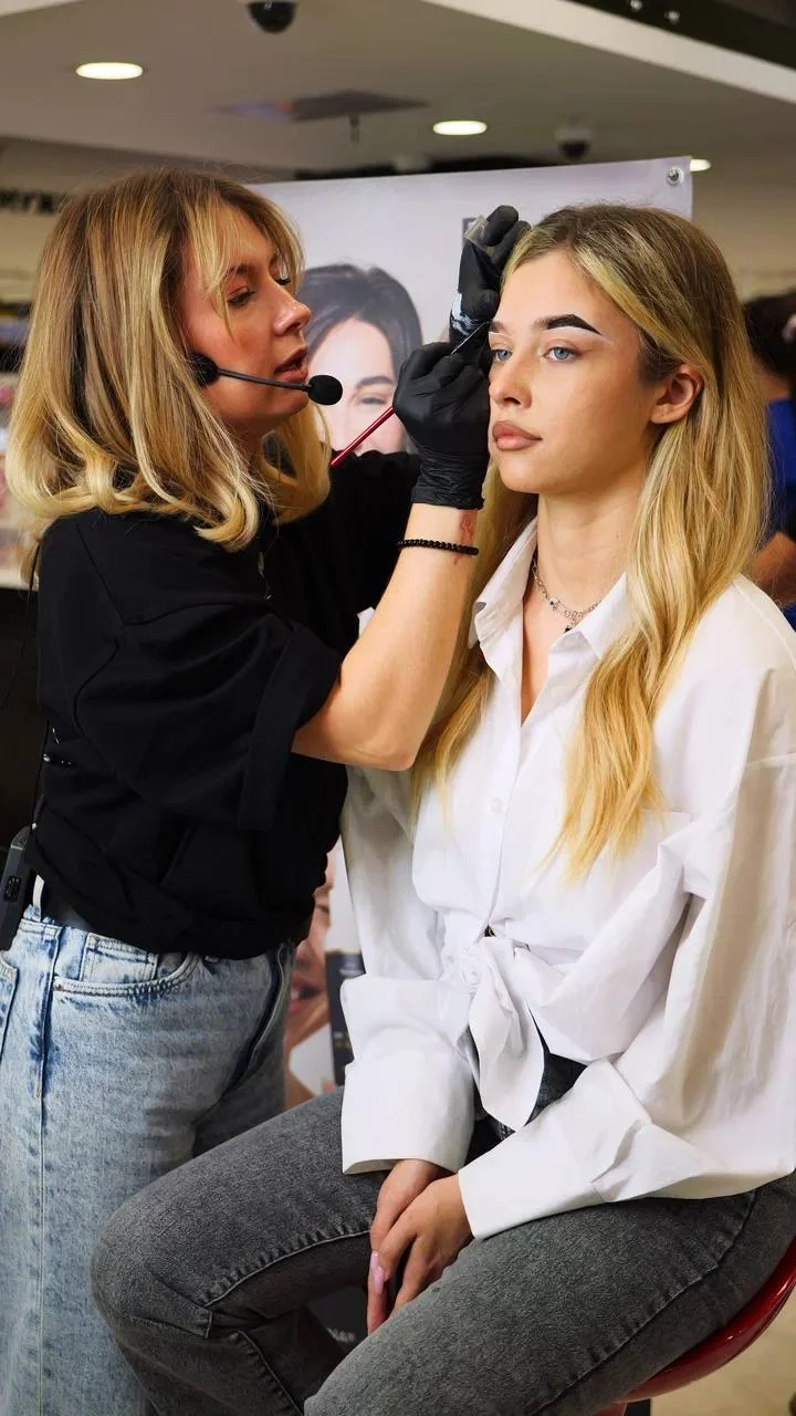 Real BrowXenna brow treatment demonstration
